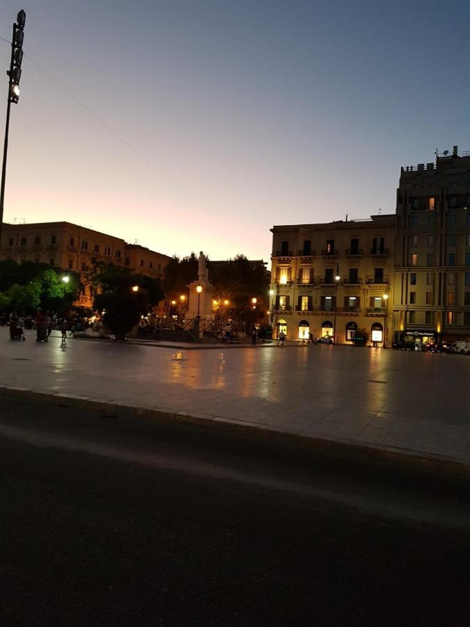 Casa Moneka Politeama Lägenhet Palermo Exteriör bild